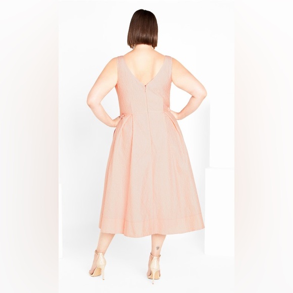 City chic Estella dress light peachy pink. Size 20W. New inpackage - Picture 4 of 8